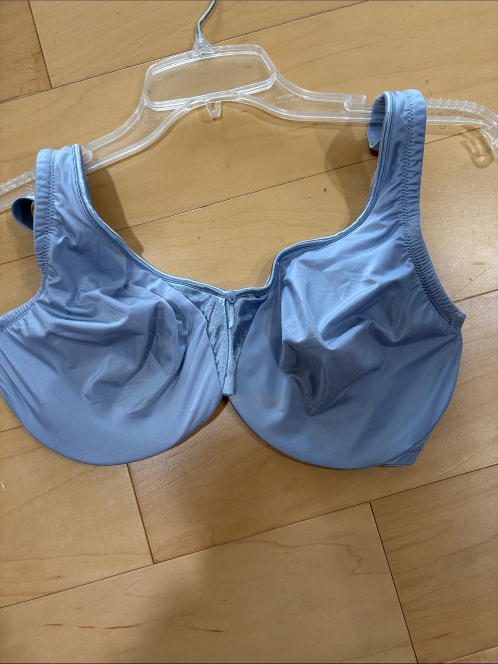 Olga Light Blue Underwire Seamless Support Bra 38DDD
Good used condition